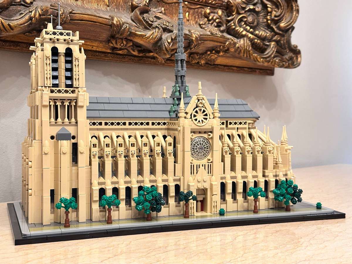 LEGO Notre-Dame Paris Architecture Landmark Collection Set - 4383 Pcs