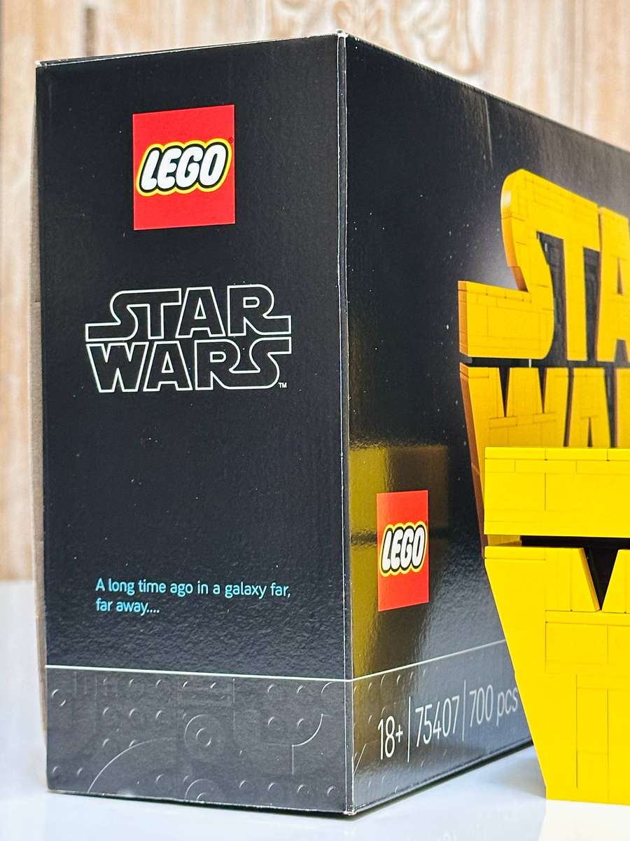 Lego Iconic 3D Star Wars logo Collectors Set with Original box