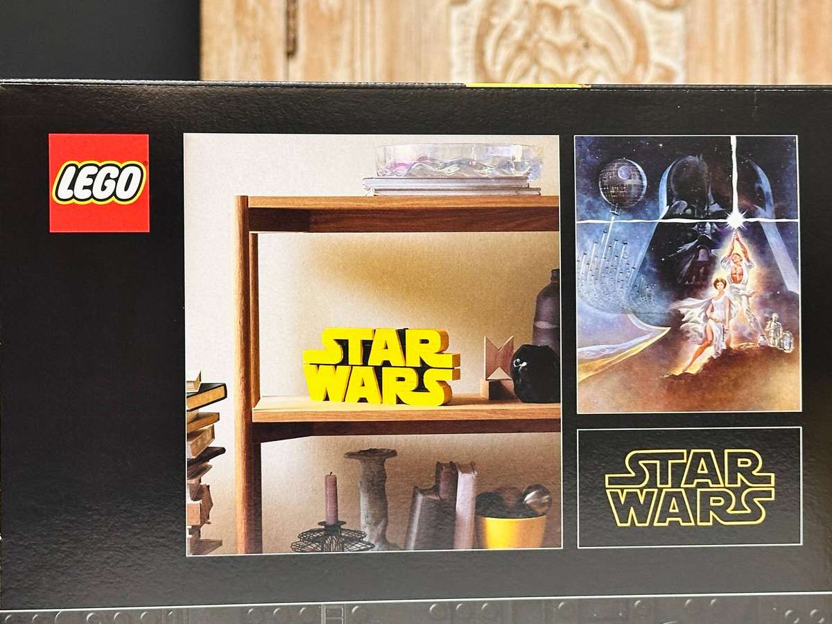Lego Iconic 3D Star Wars logo Collectors Set with Original box