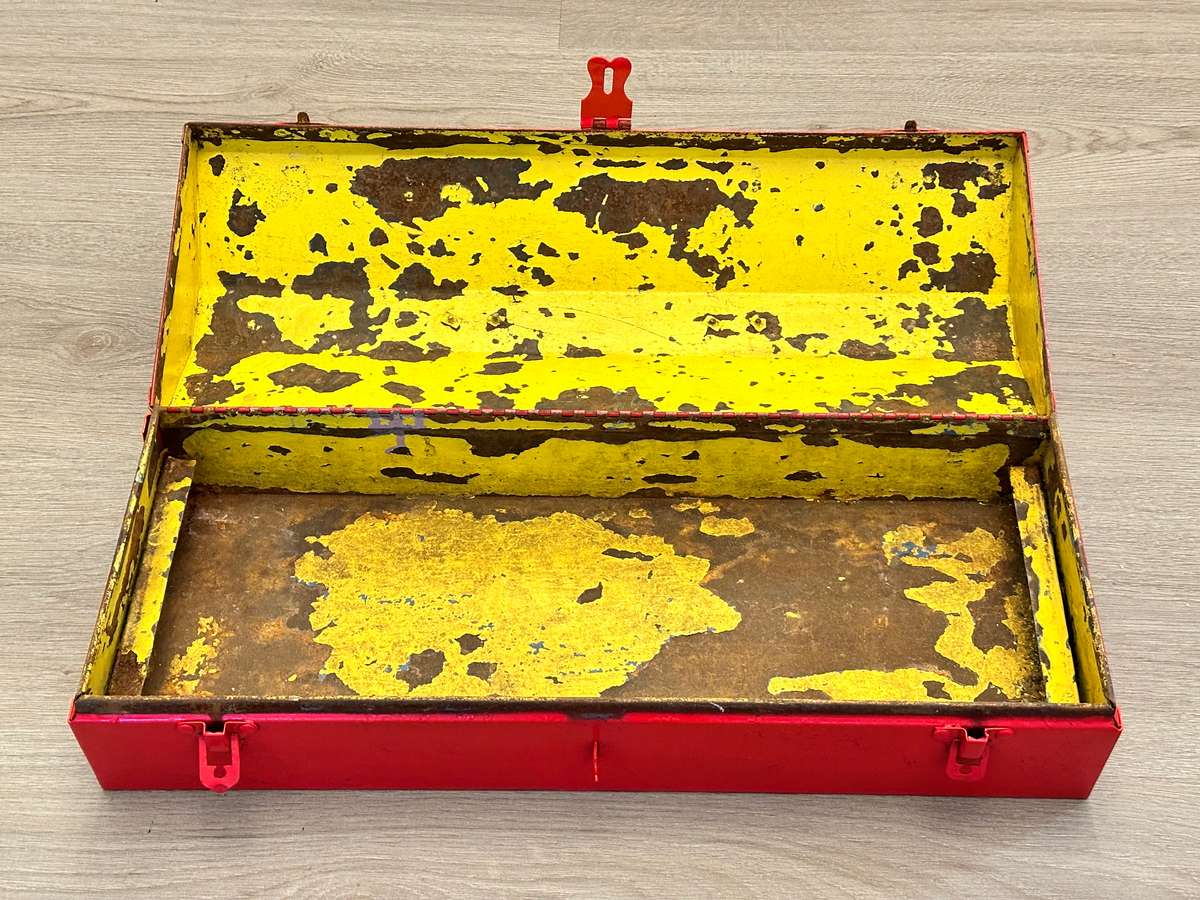 RARE FIND Large Vintage Metal Tool Box