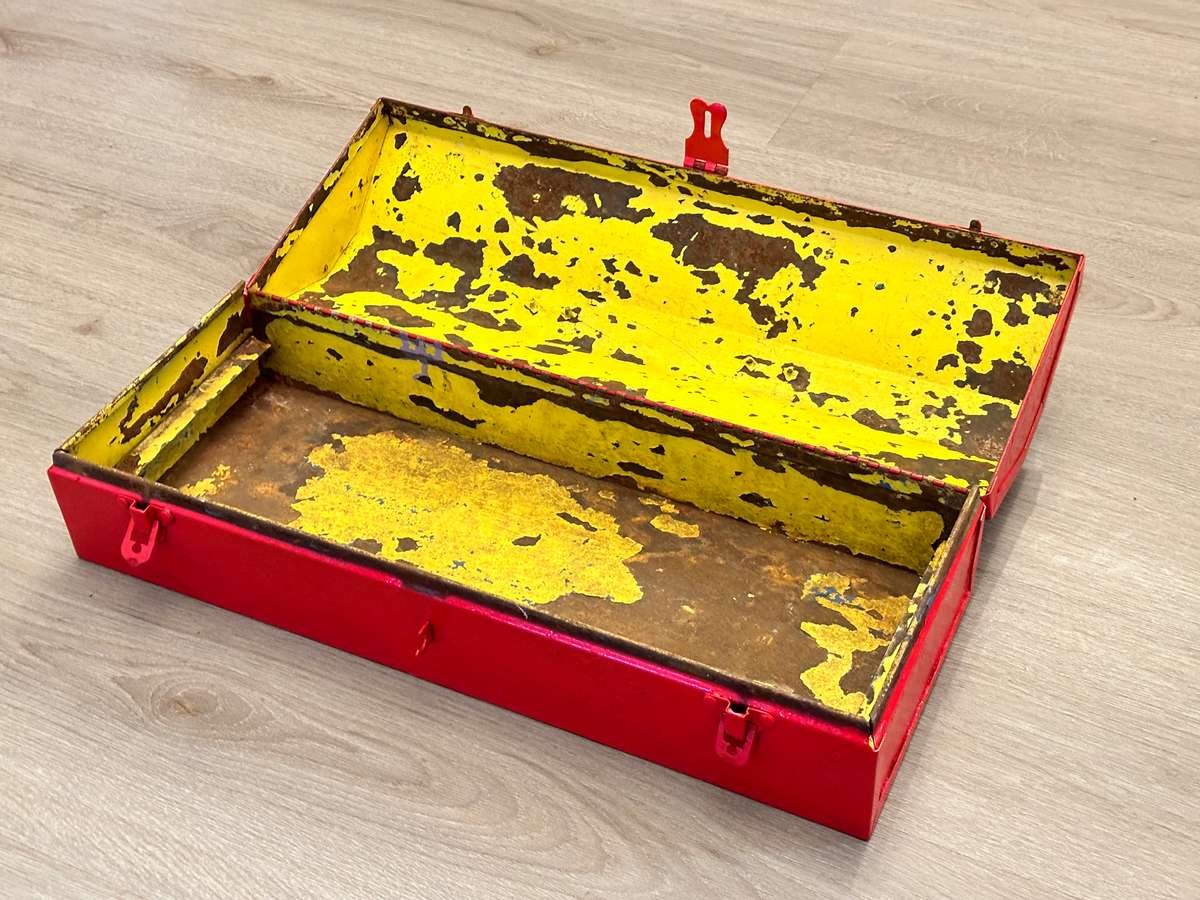 RARE FIND Large Vintage Metal Tool Box