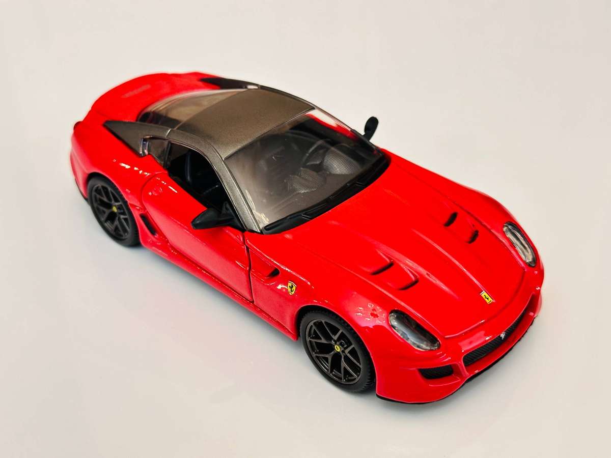 Ferrari 599 GTO Collectable Model in Original Display case
