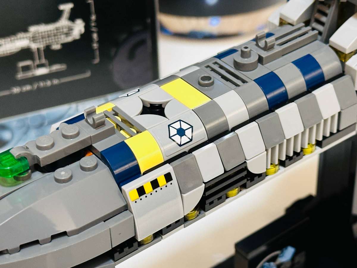 Lego Retired Iconic 25th Anniversary Invisible Hand Starship Collectable with Original box