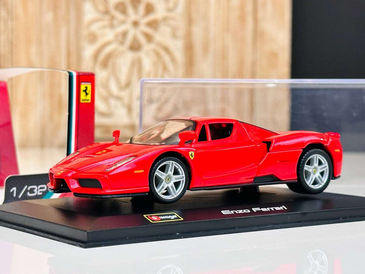 Ferrari Enzo Collectable Model in Original Display case