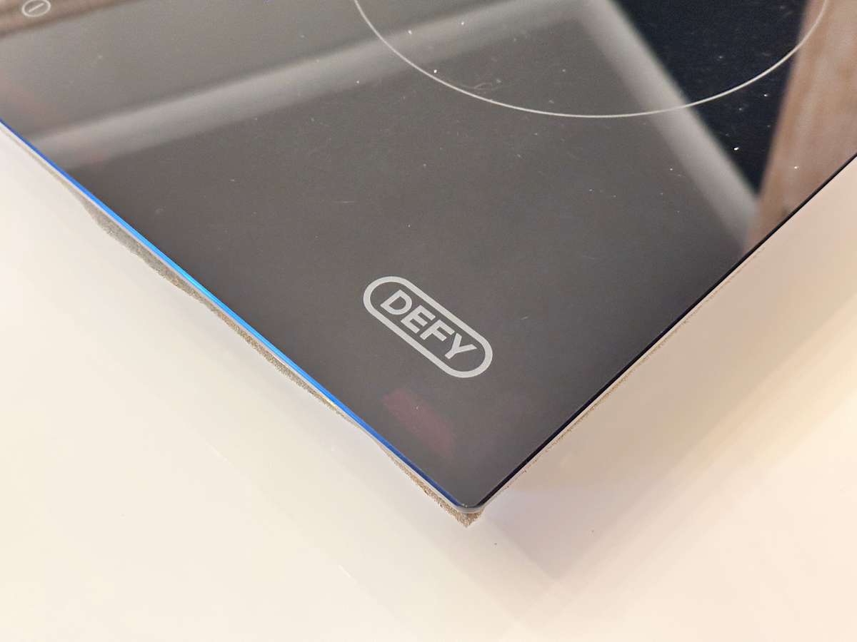 DEFY Slimline Glass Touch Control Hob