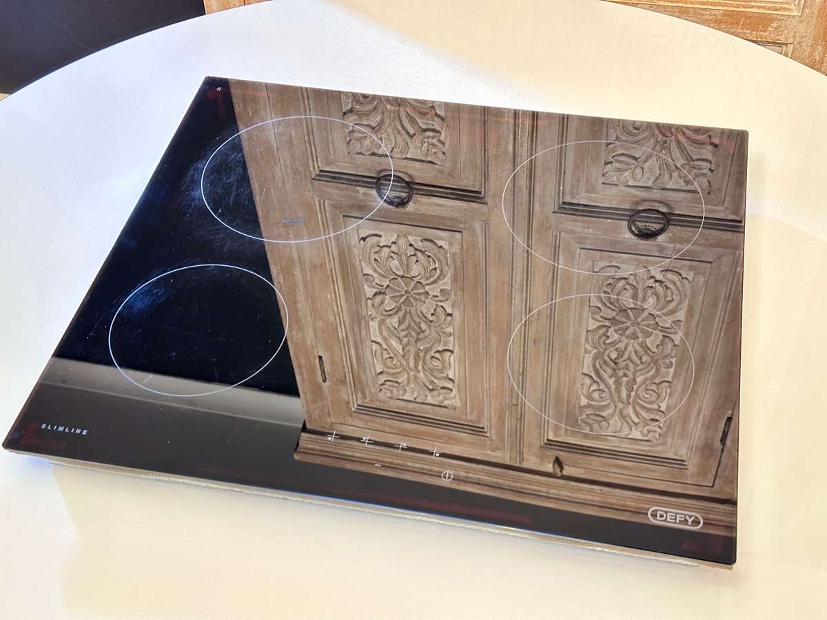 DEFY Slimline Glass Touch Control Hob