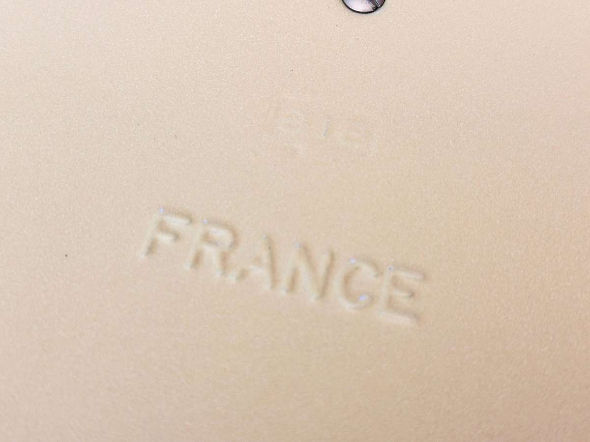 Le Creuset Cast Iron Signature Round Large Casserole