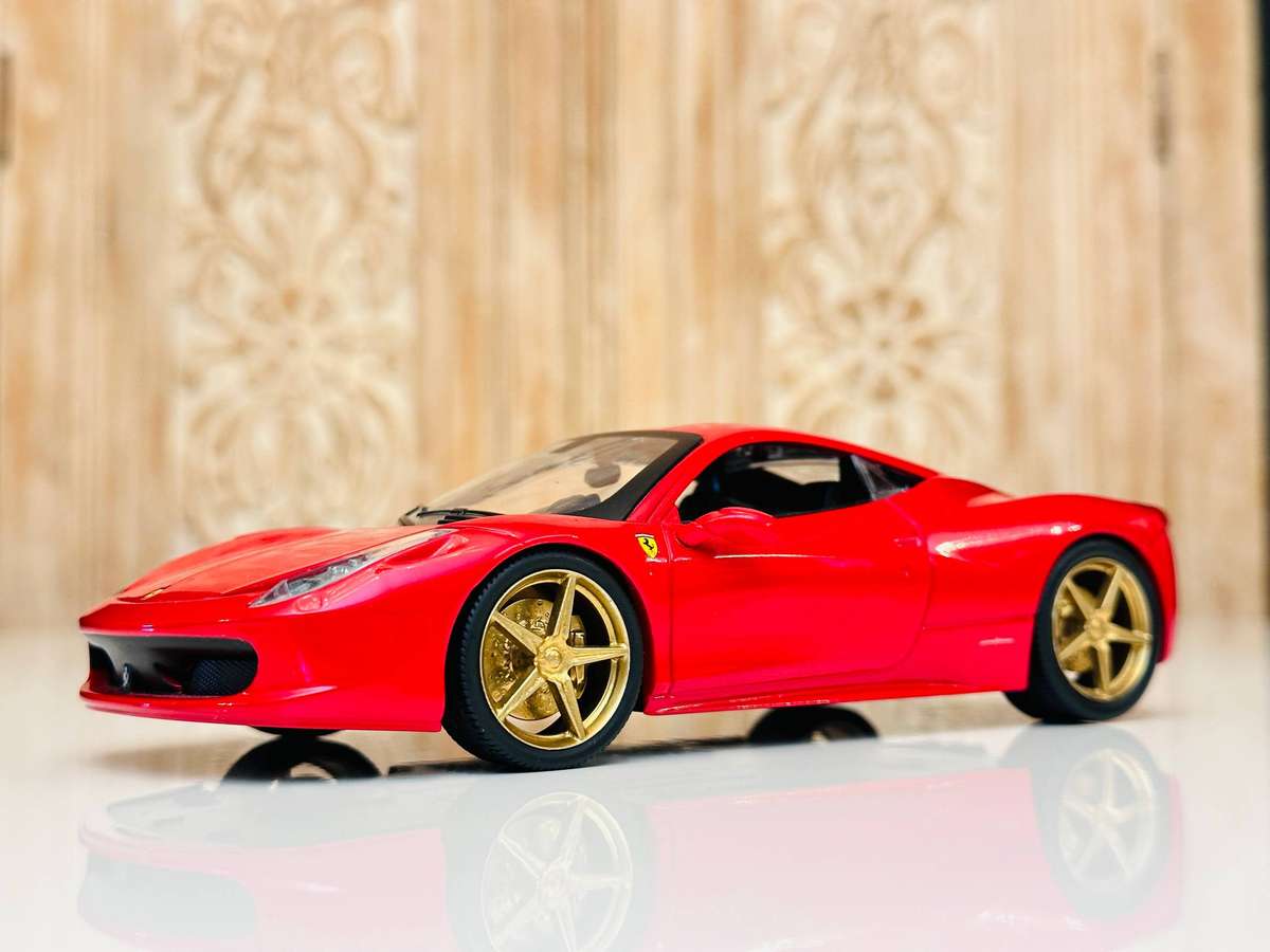 FERRARI Hot Wheels Elite 458 Italia Model Collectors Edition in Original Box