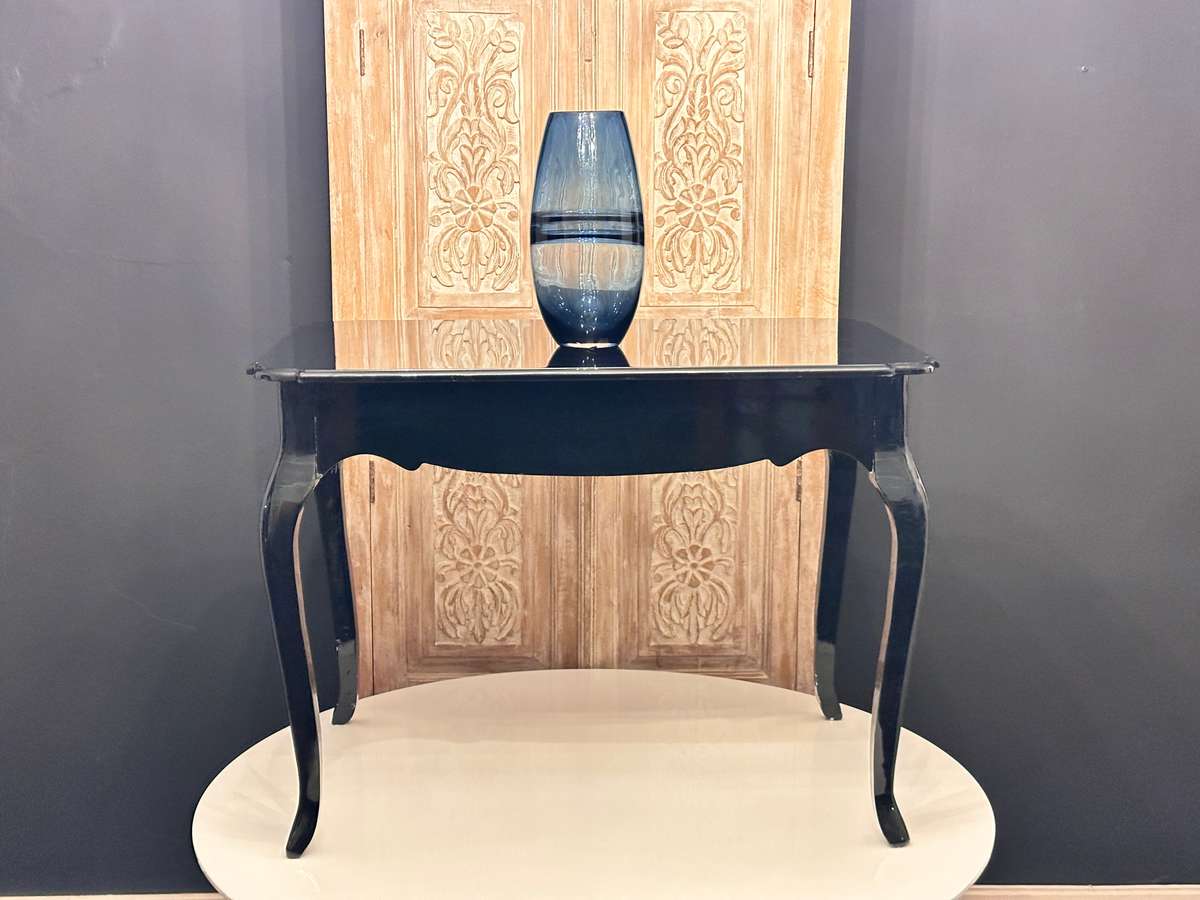 Exquisite Designer Piano Black Statement Table
