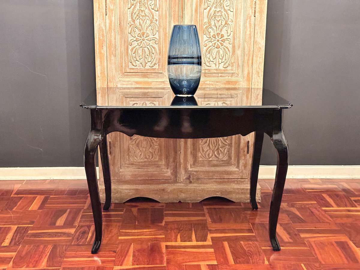 Exquisite Designer Piano Black Statement Table