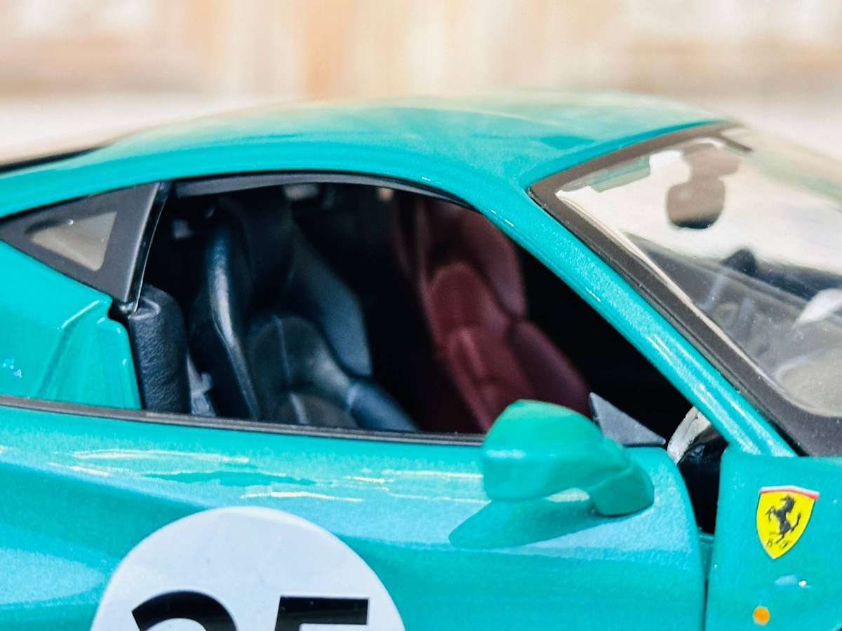 FERRARI Limited Edition 70th Anniversary 488 GTB 1:18 Model Collectable in Original Box