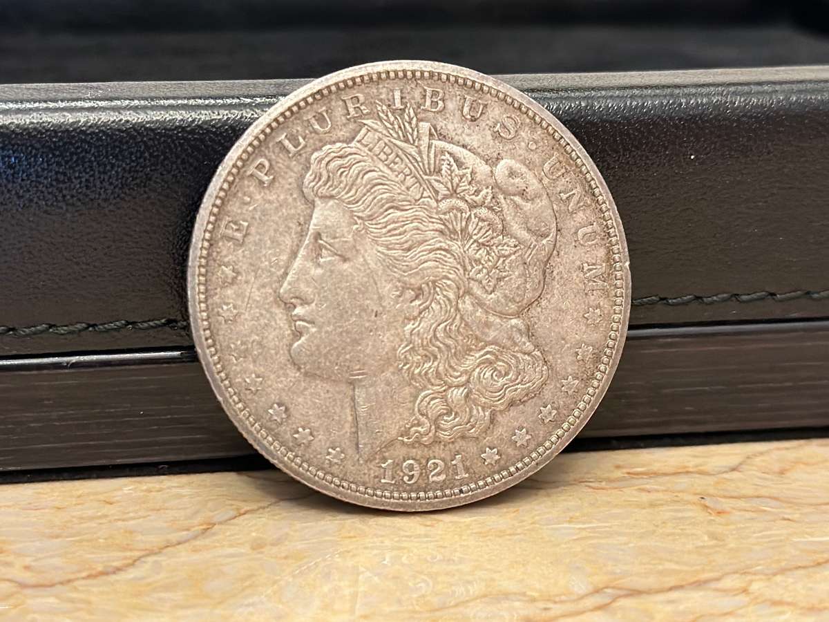 ULTRA RARE 1921 SILVER MORGAN DOLLAR - A Collectors Must Have - Last Year of Issue