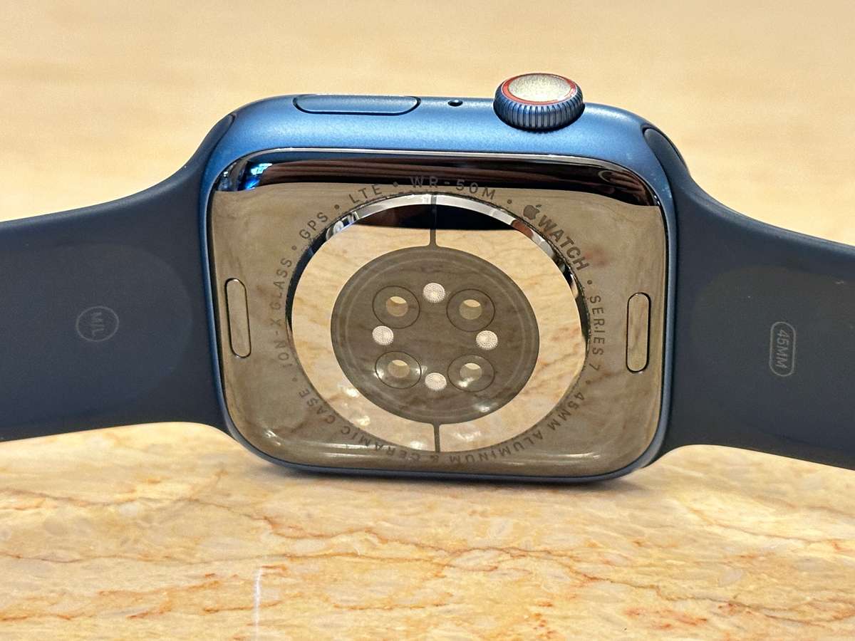 APPLE Watch Series 7 GPS CELLULAR 45MM - With Extra Apple Sport Band