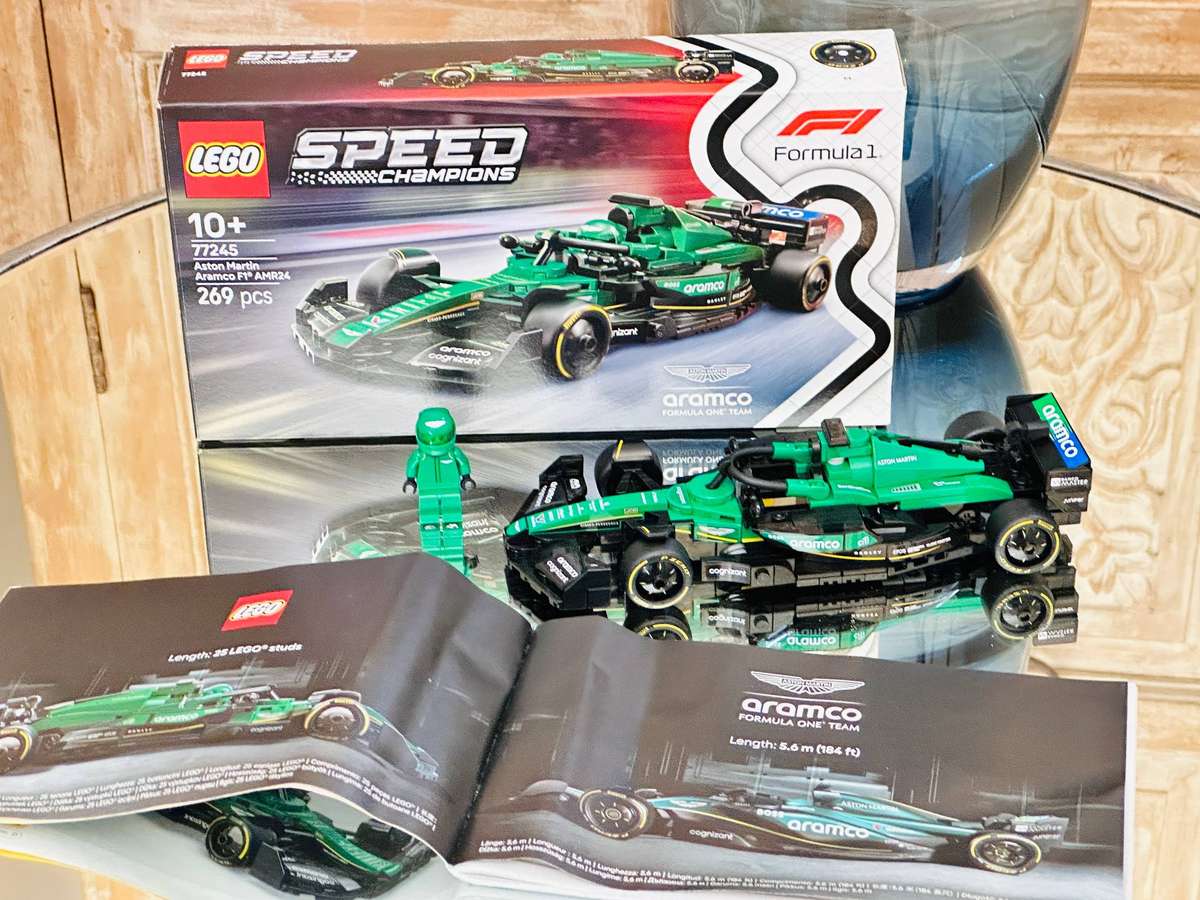 Lego Iconic Aston Martin F1 Racing Collectable model with Original box