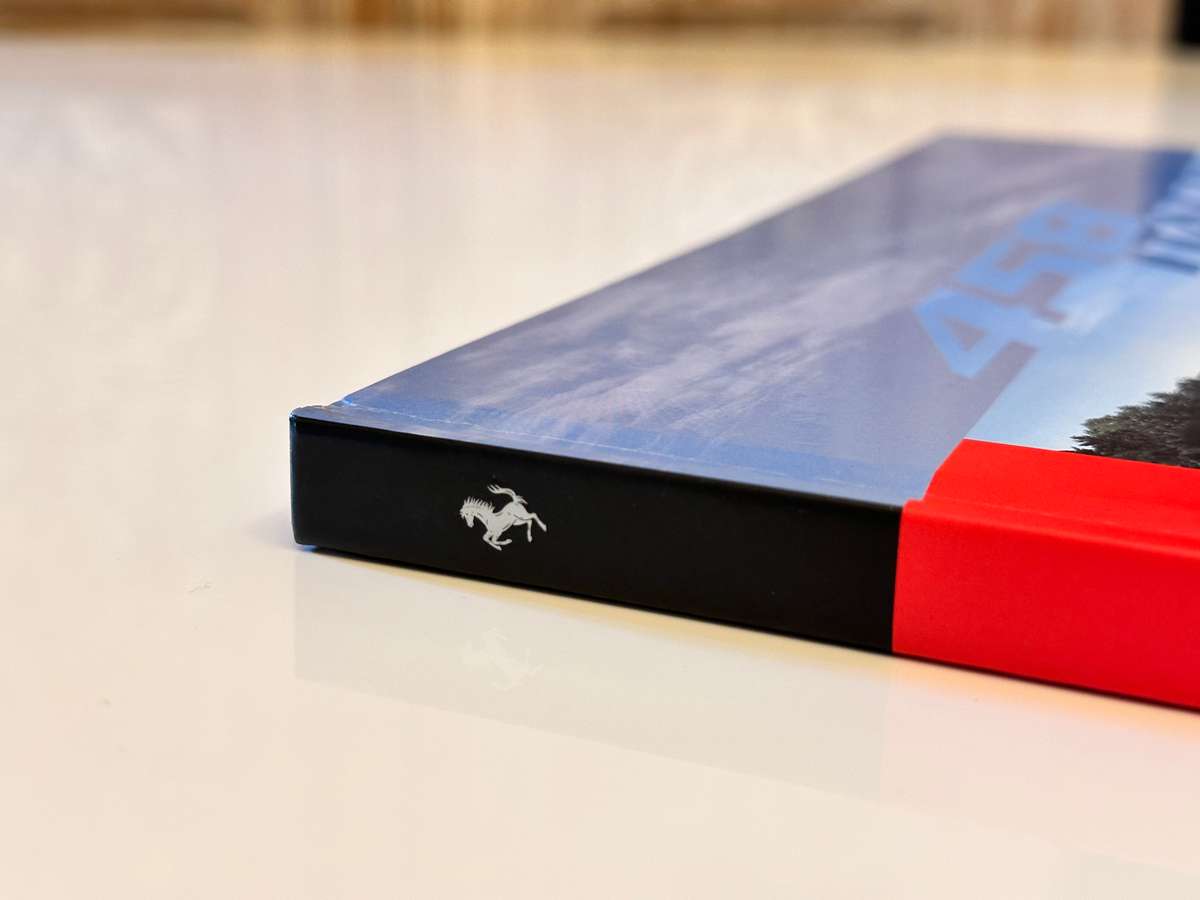Official FERRARI Collectable book