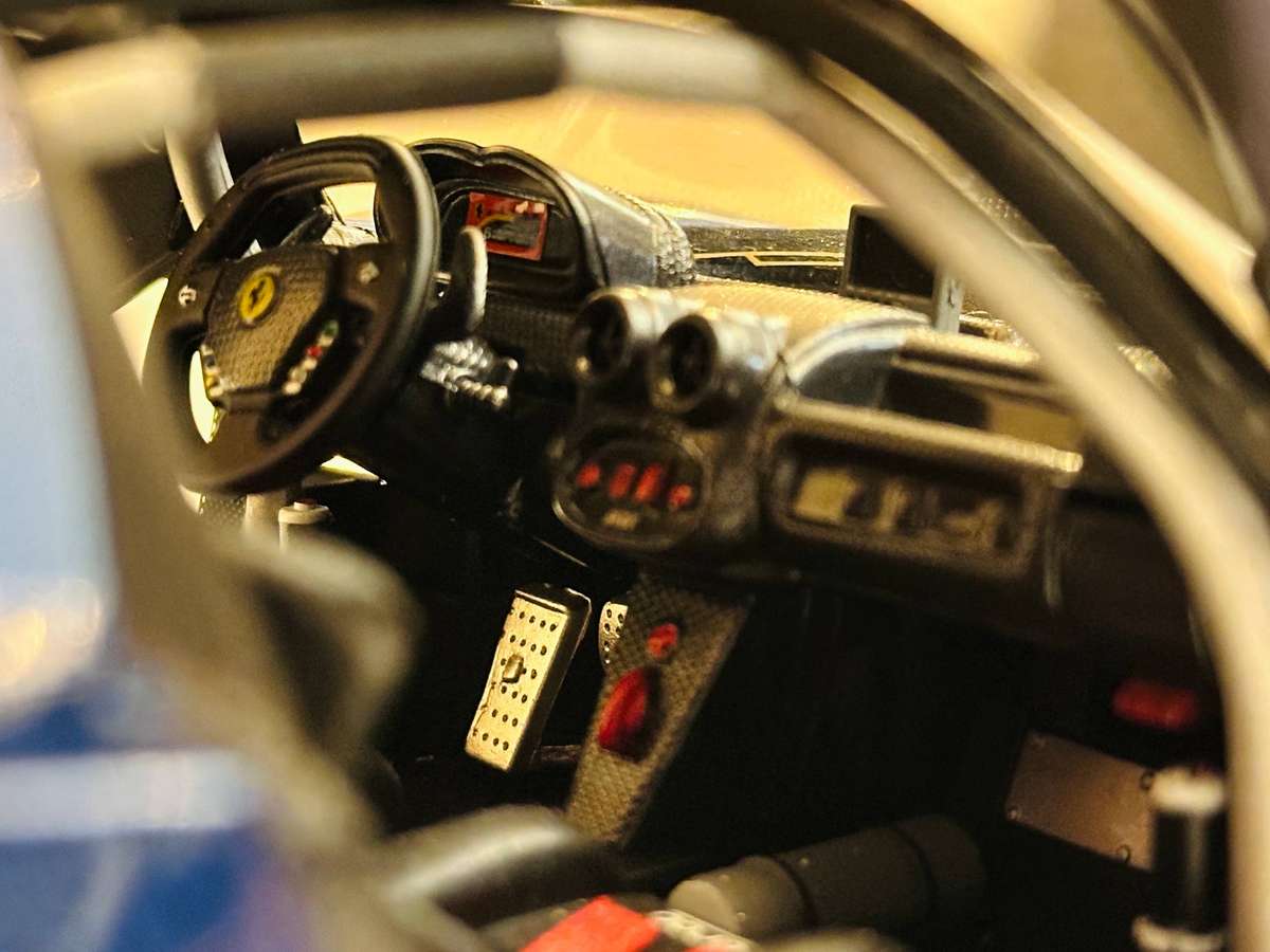 FERRARI Hot Wheels Elite Limited Edition Enzo FXX 1:18 Model Collectable