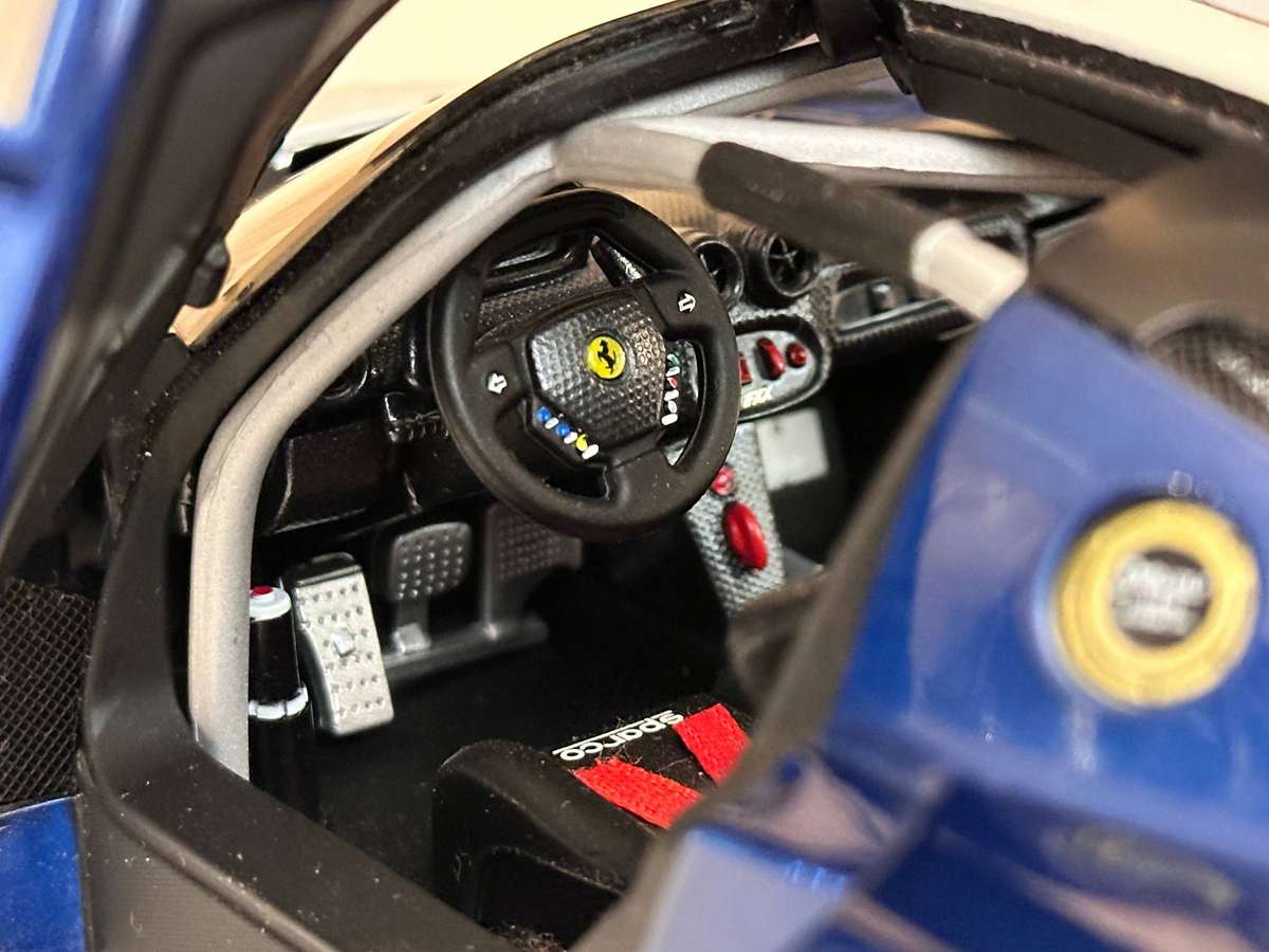 FERRARI Hot Wheels Elite Limited Edition Enzo FXX 1:18 Model Collectable