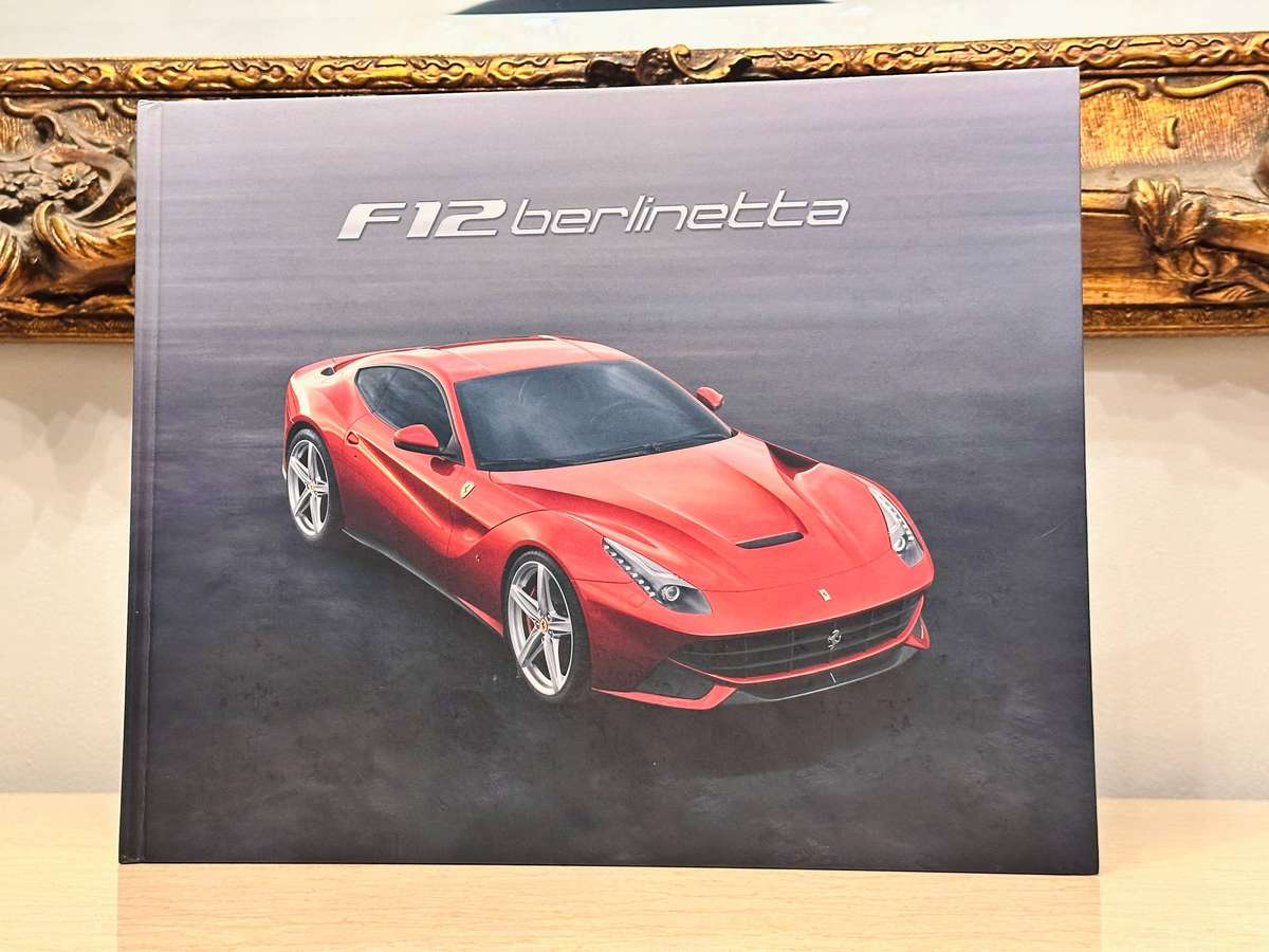 FERRARI Exclusive F12 Berlinetta Large Limited Collectors Piece