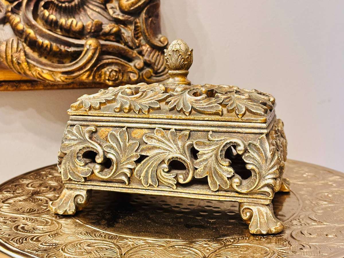 Vintage Ornate Gold gilded Exquisite Statement Piece