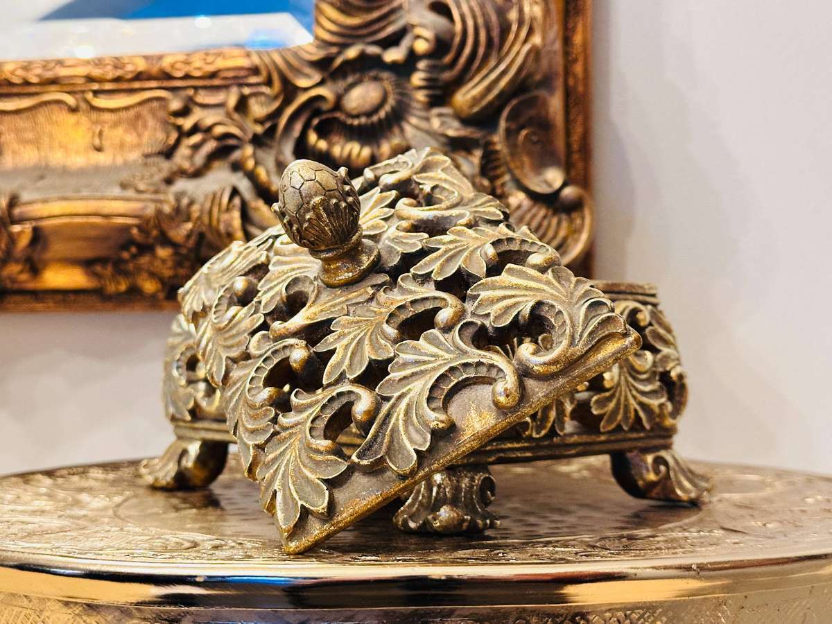 Vintage Ornate Gold gilded Exquisite Statement Piece