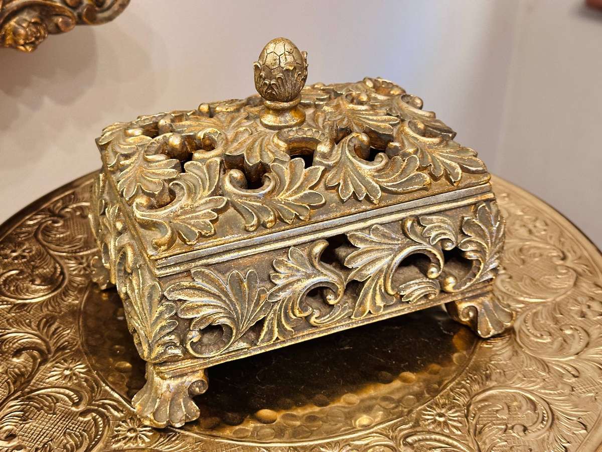 Vintage Ornate Gold gilded Exquisite Statement Piece