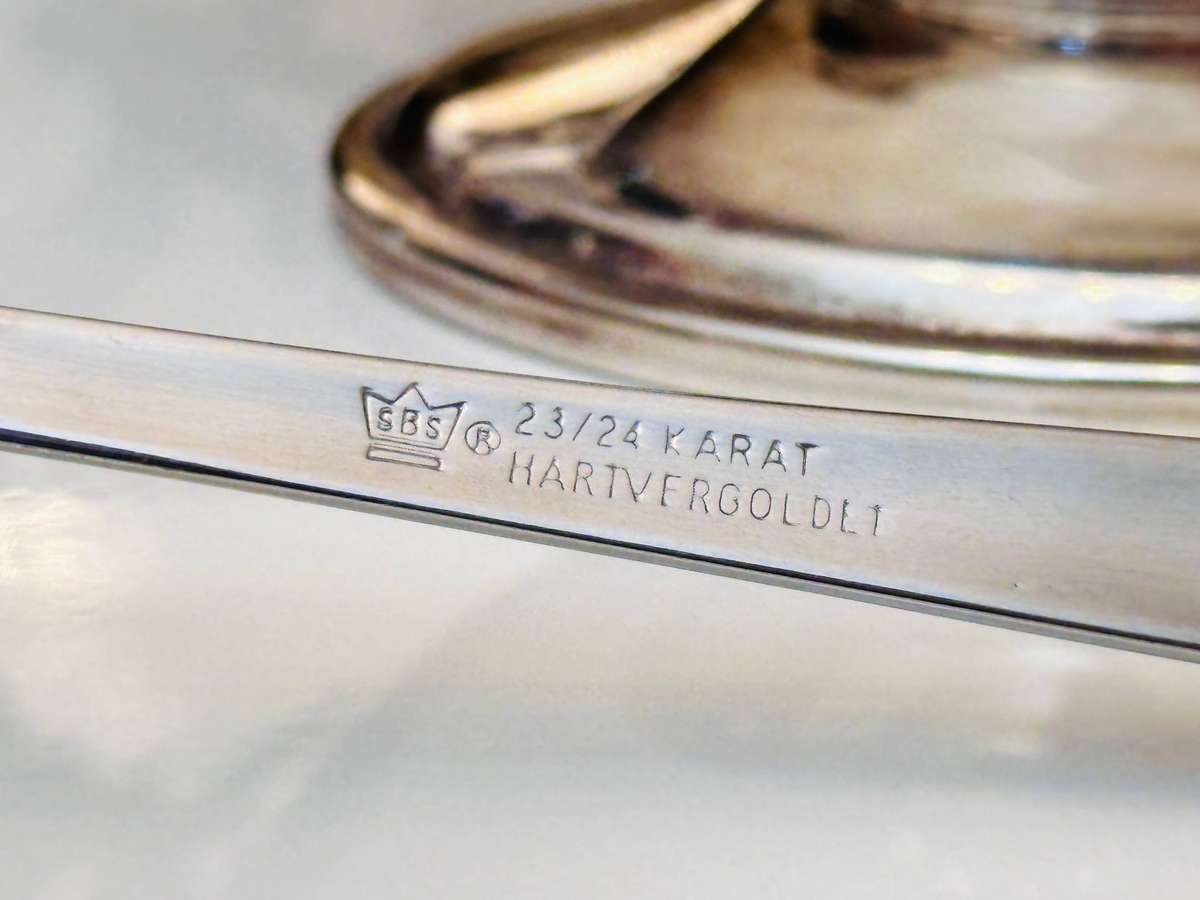 Elegant Vintage Server with Bestecke Exclusive 23/24 karat Gold plated Spoon