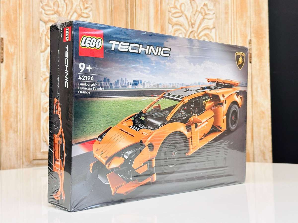 LEGO Technic Lamborghini Huracan in Original Sealed Box