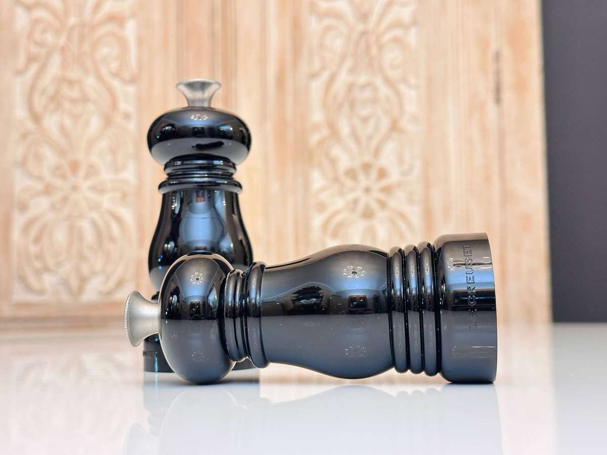 Le Creuset Salt and Pepper Mill Set