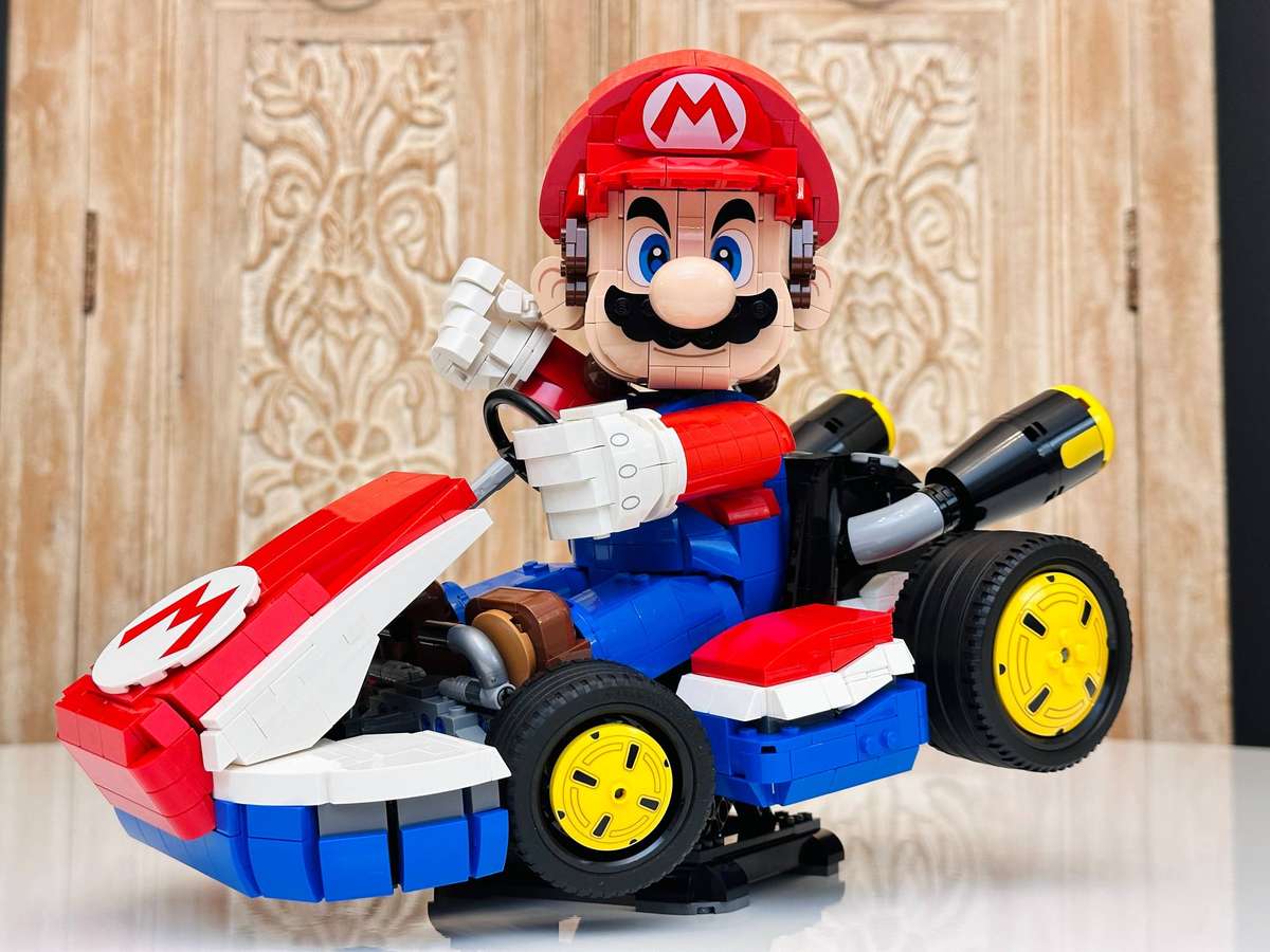 LEGO Iconic Super Mario Kart Nintendo Collectable with Original Box