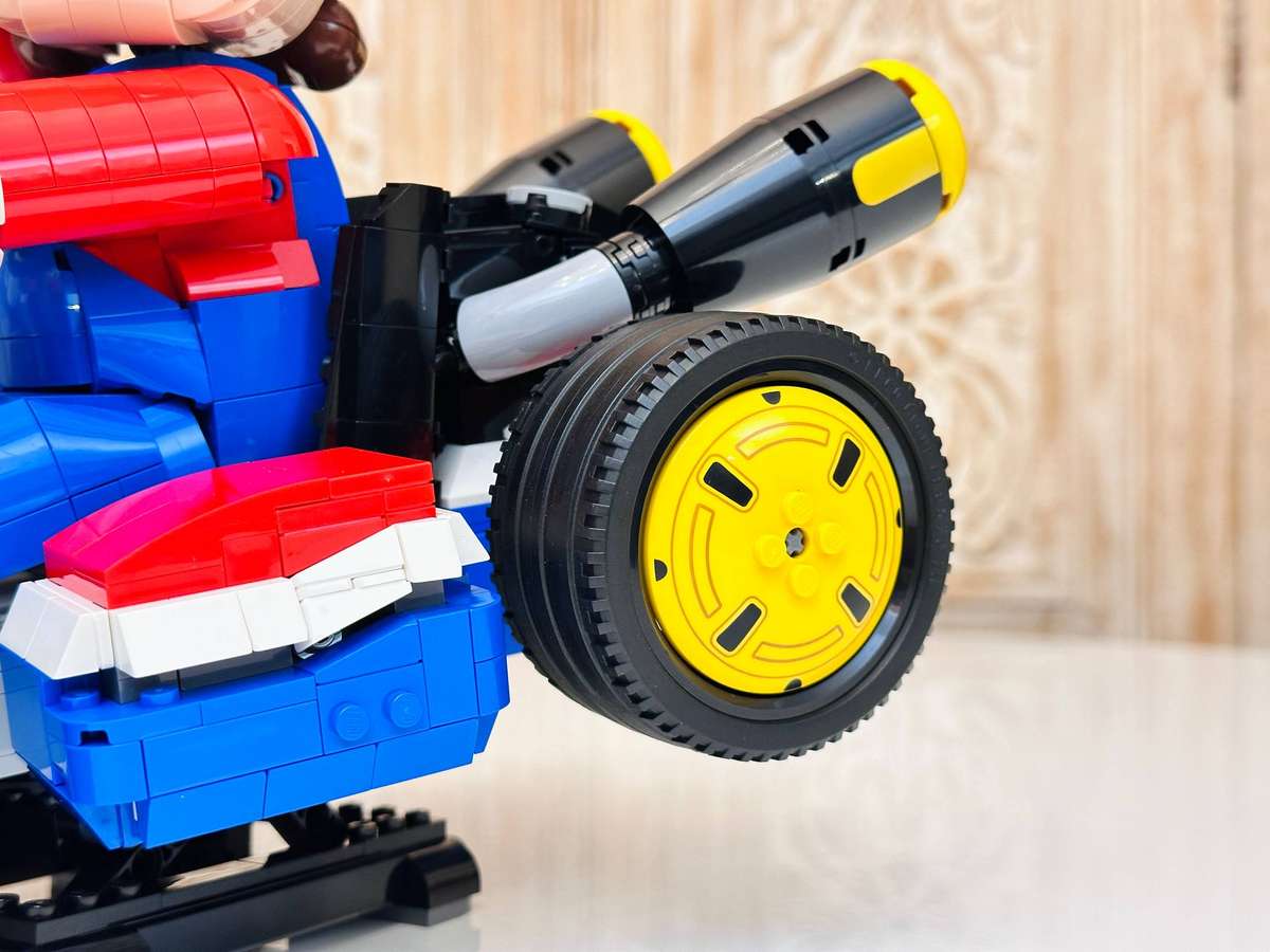 LEGO Iconic Super Mario Kart Nintendo Collectable with Original Box