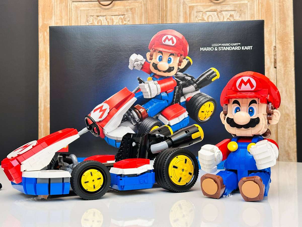 LEGO Iconic Super Mario Kart Nintendo Collectable with Original Box