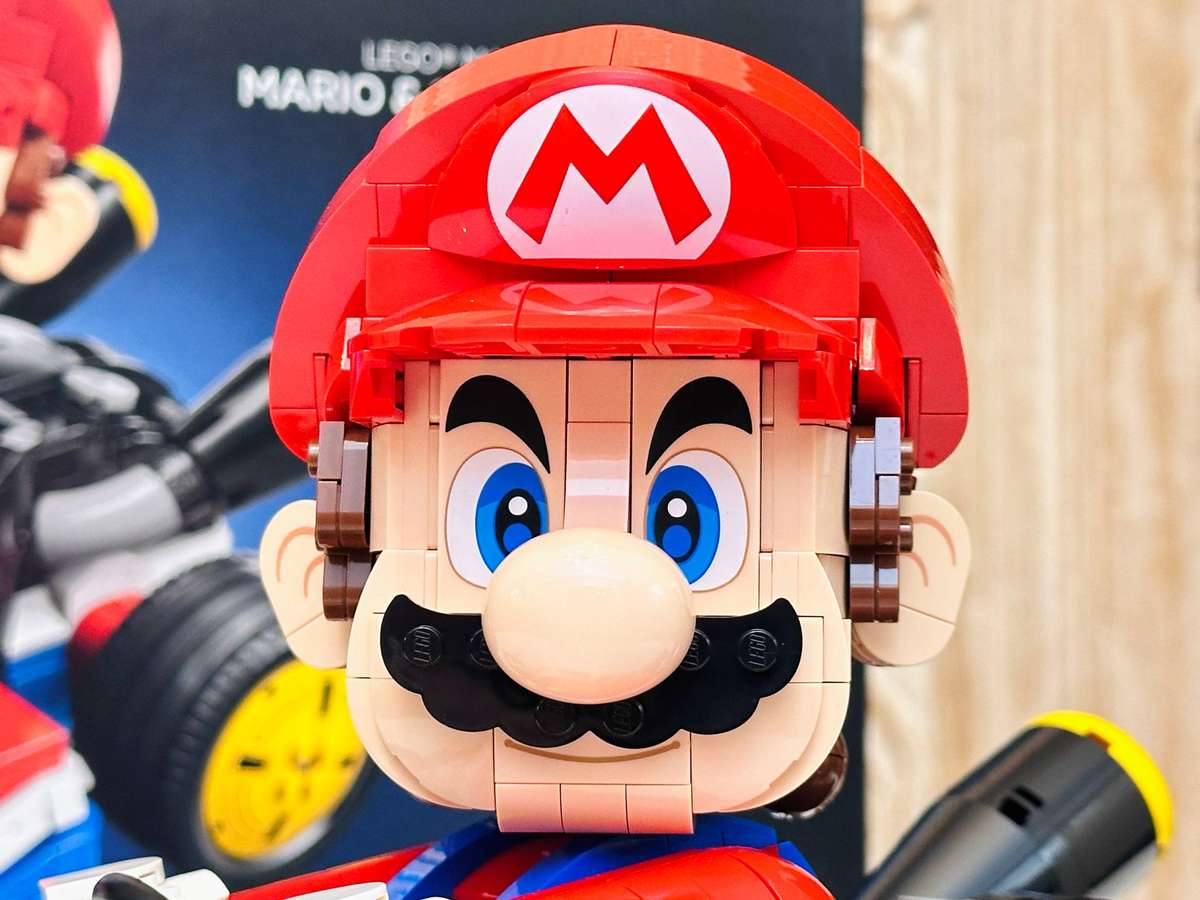 LEGO Iconic Super Mario Kart Nintendo Collectable with Original Box