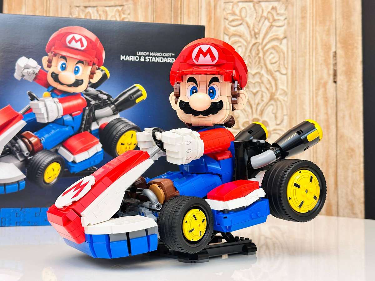 LEGO Iconic Super Mario Kart Nintendo Collectable with Original Box