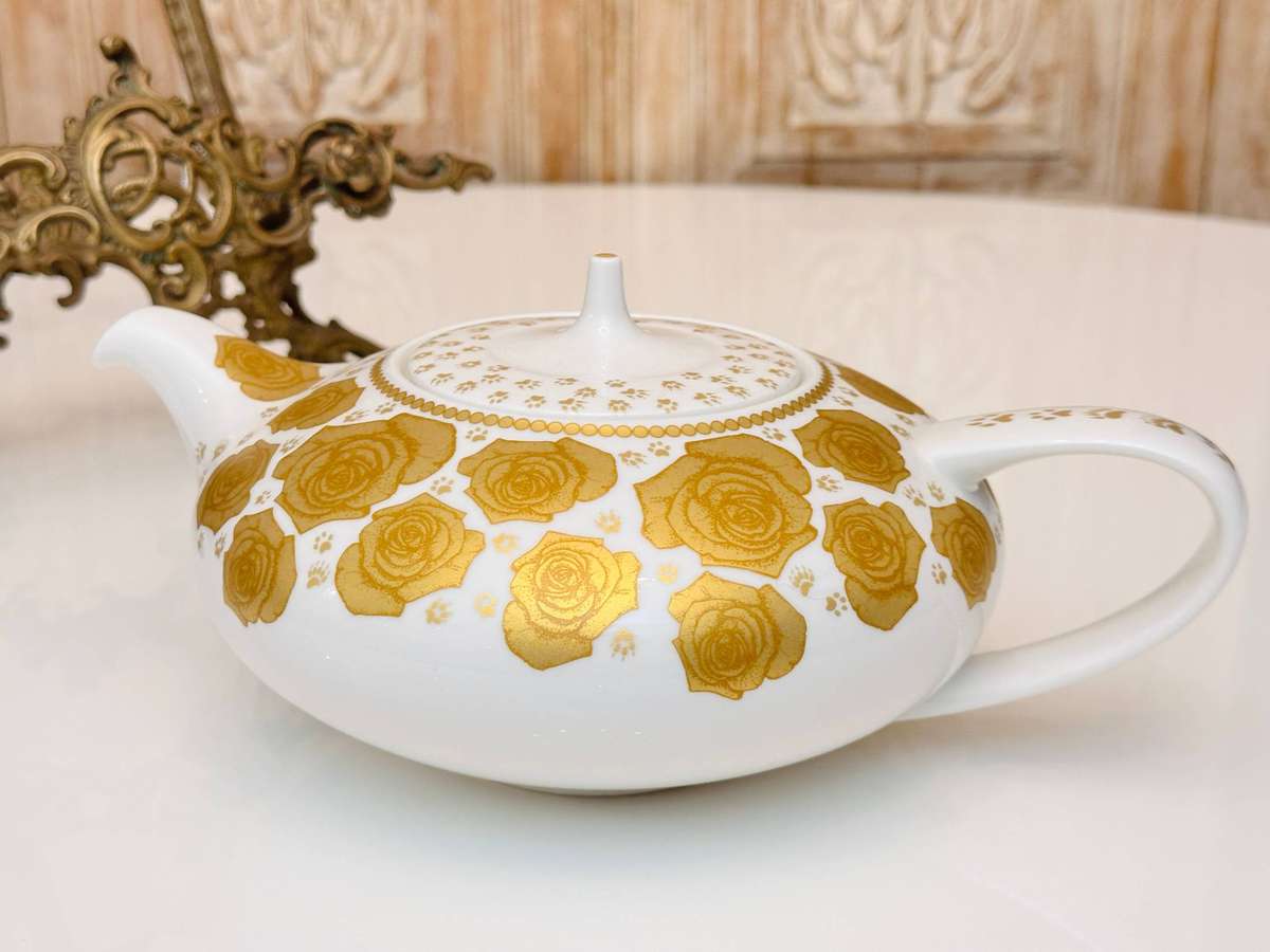 Jenna Clifford Iconic Signature Collection Large Designer Tea Pot
