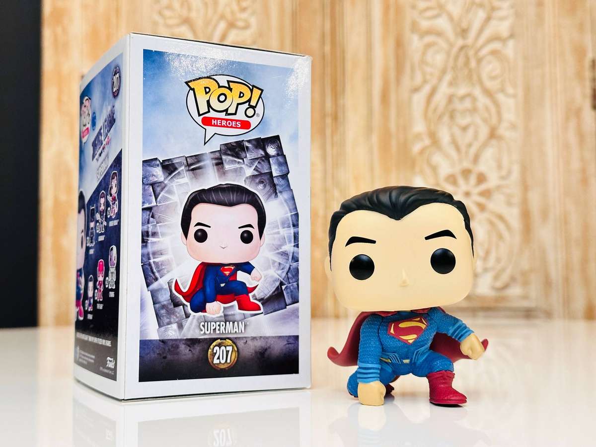 Funko Superman Justice League Retired Vinyl Collectable with Original Box