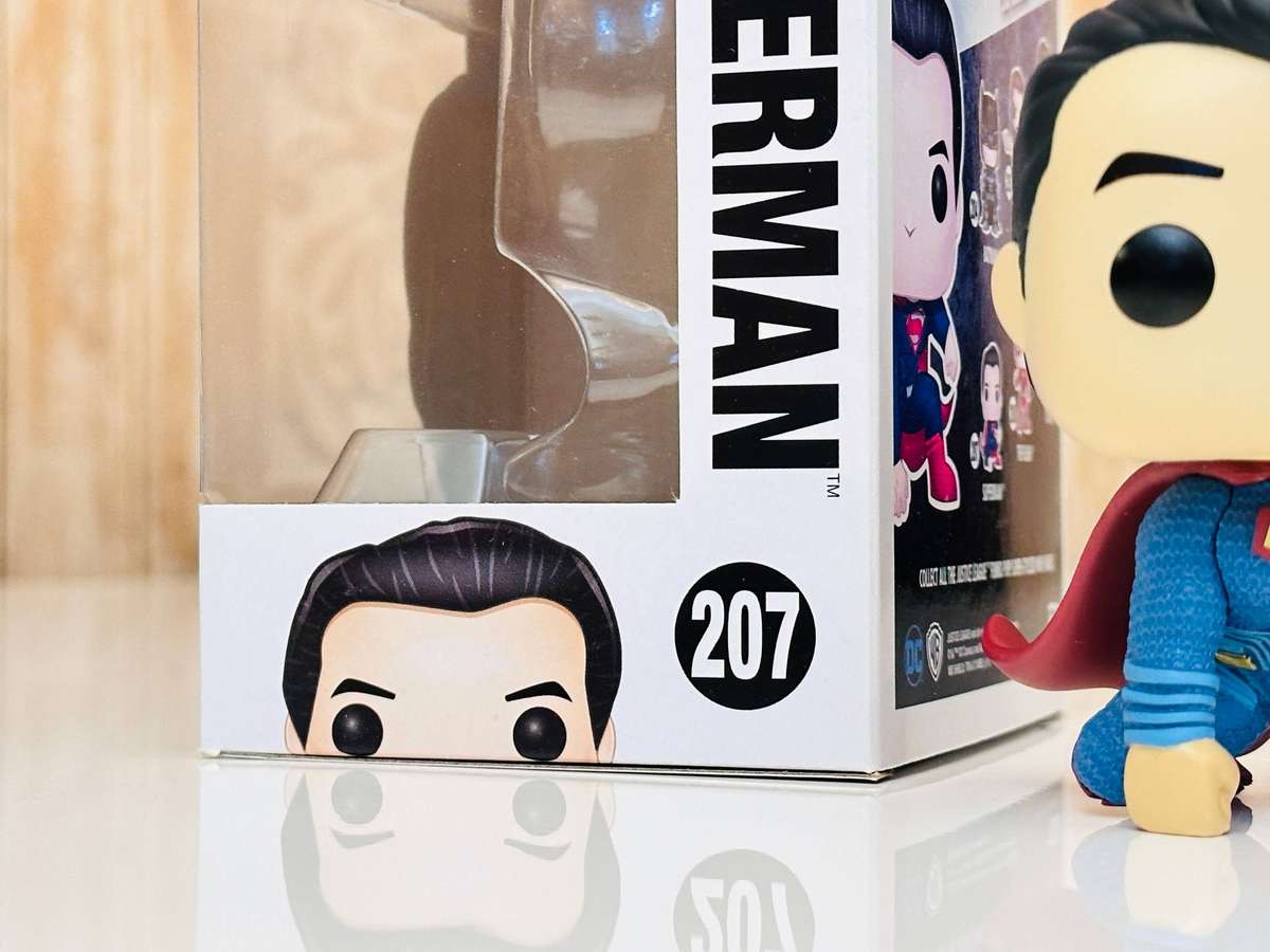 Funko Superman Justice League Retired Vinyl Collectable with Original Box