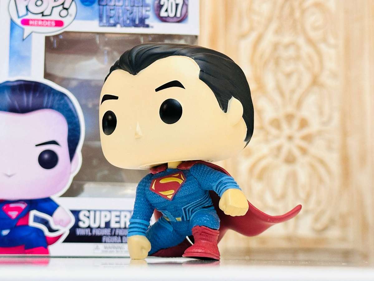 Funko Superman Justice League Retired Vinyl Collectable with Original Box