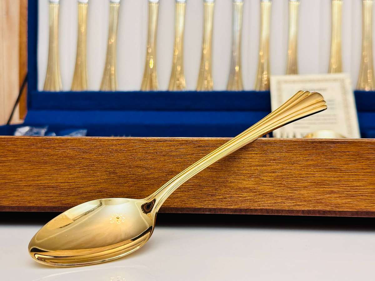 Eetrite 24 Carat Gold Plated Vintage Cutlery Set in Original Wooden Case