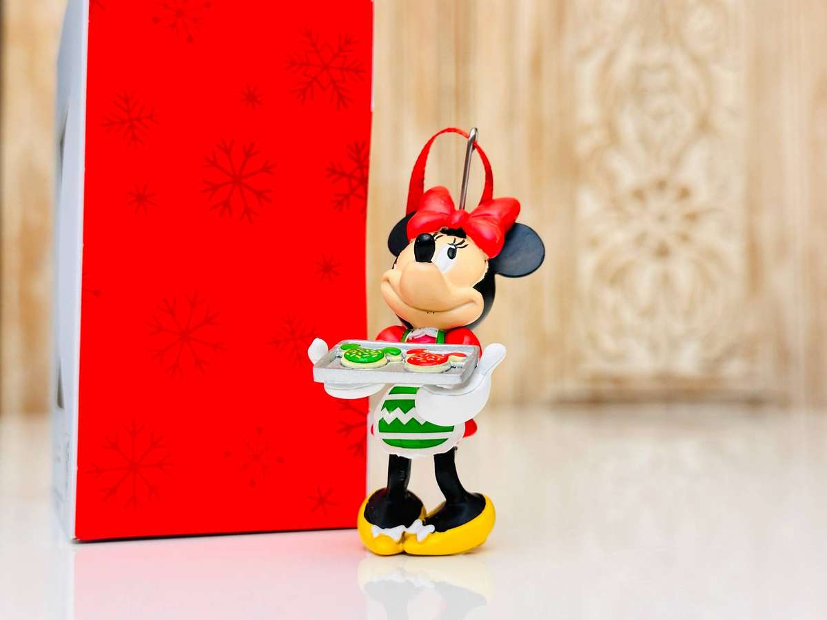 Disney Exclusive Collectable Minnie Mouse Ornament in Original Box