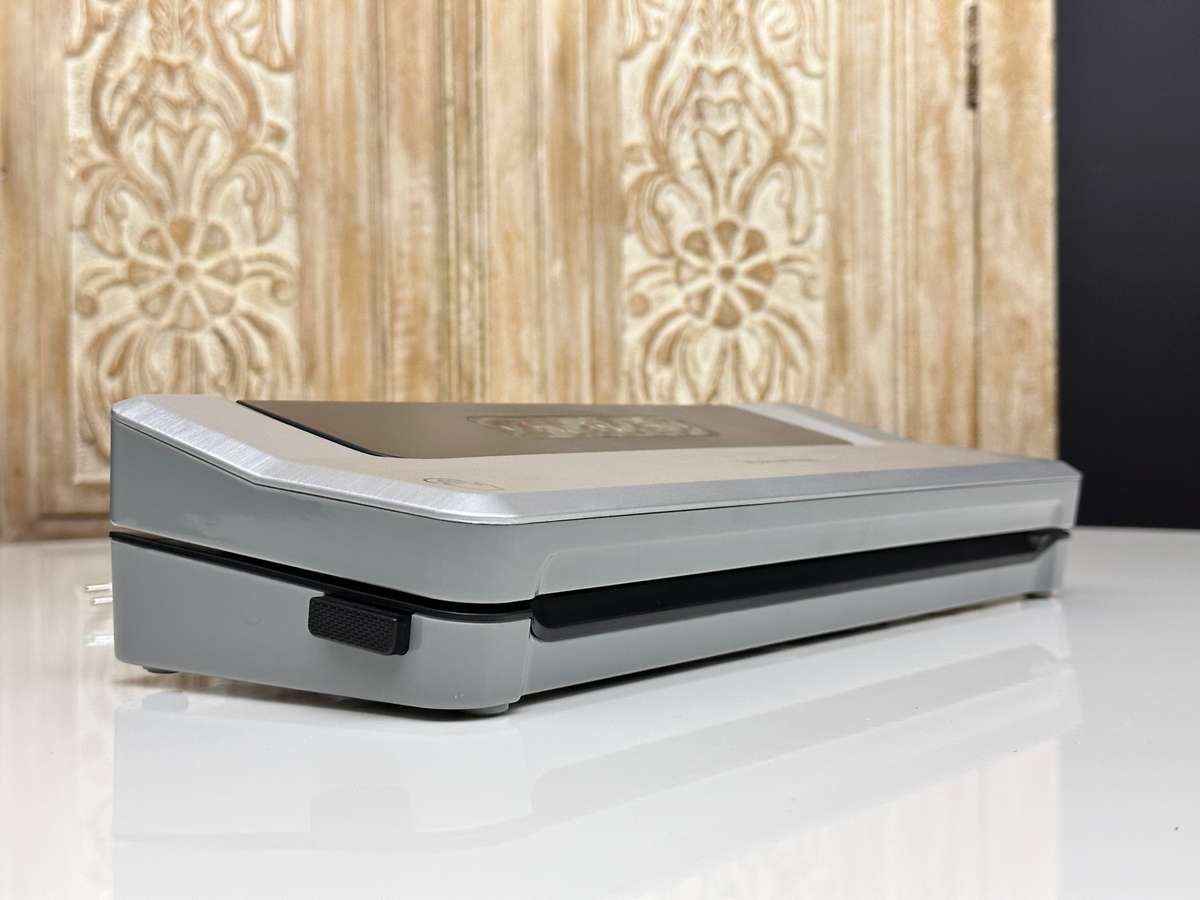 Bennett Read Vacuum Sealer with Vacuum Sealer Rolls