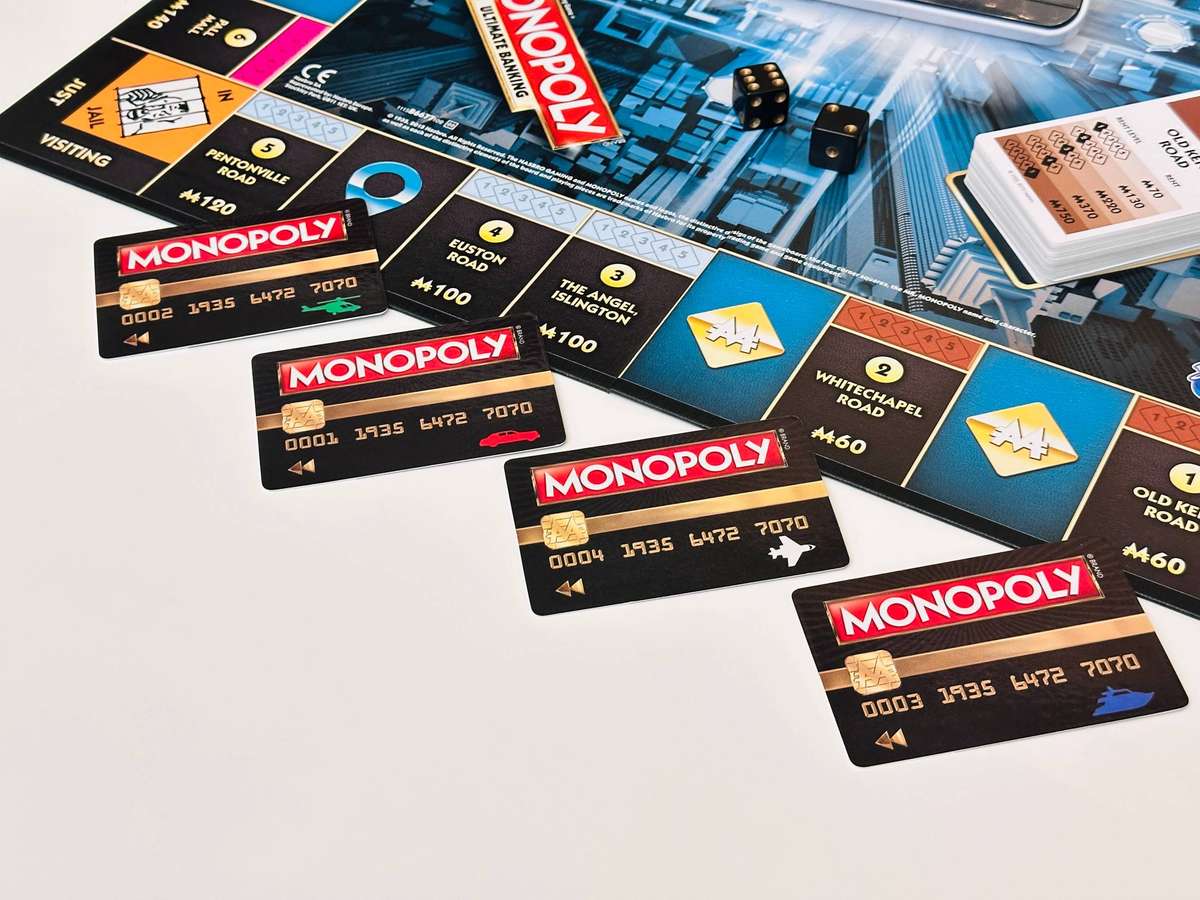 Monopoly Ultimate Electronic Banking in Original Box