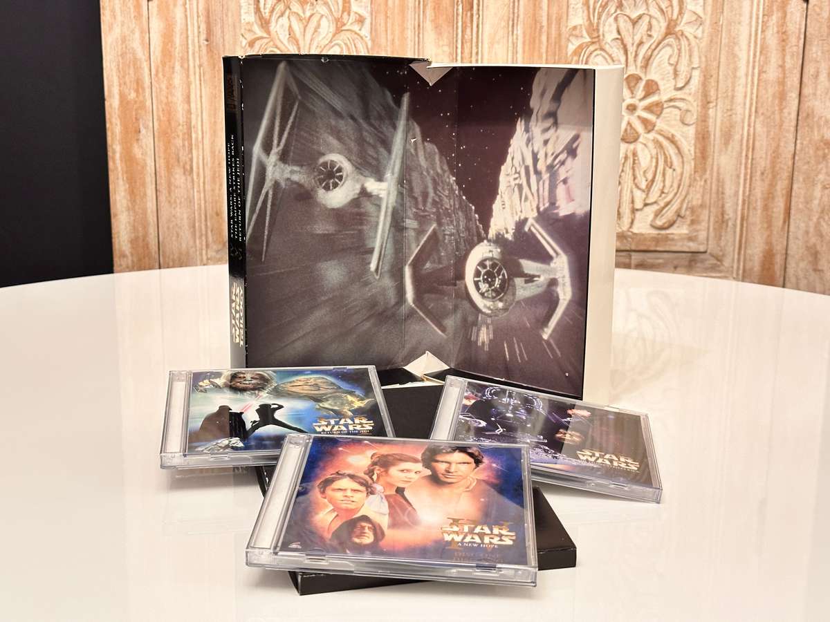 Rare 1997 Vintage Star Wars Trilogy Collection