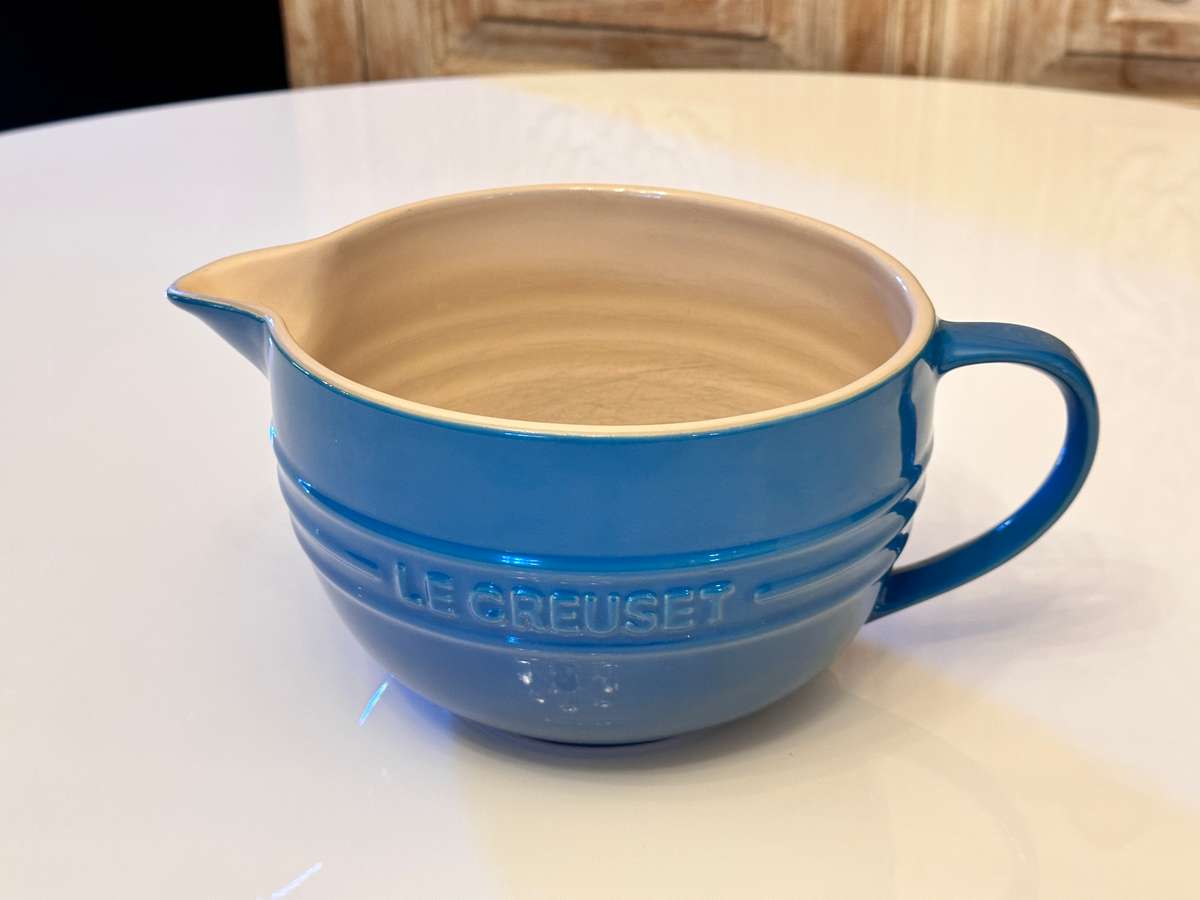 Le Creuset Large Stoneware Mixing / Pouring Bowl