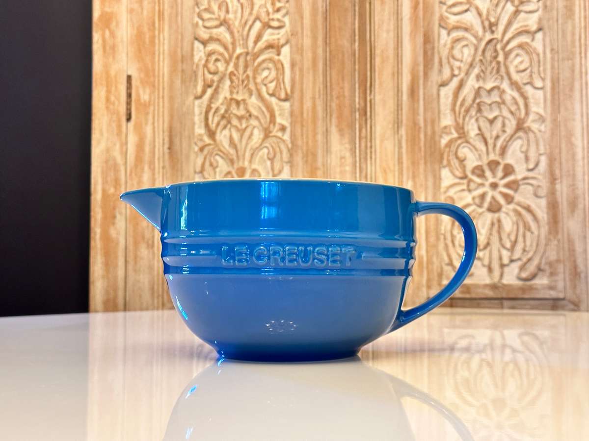 Le Creuset Large Stoneware Mixing / Pouring Bowl