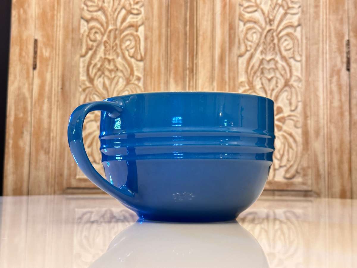 Le Creuset Large Stoneware Mixing / Pouring Bowl