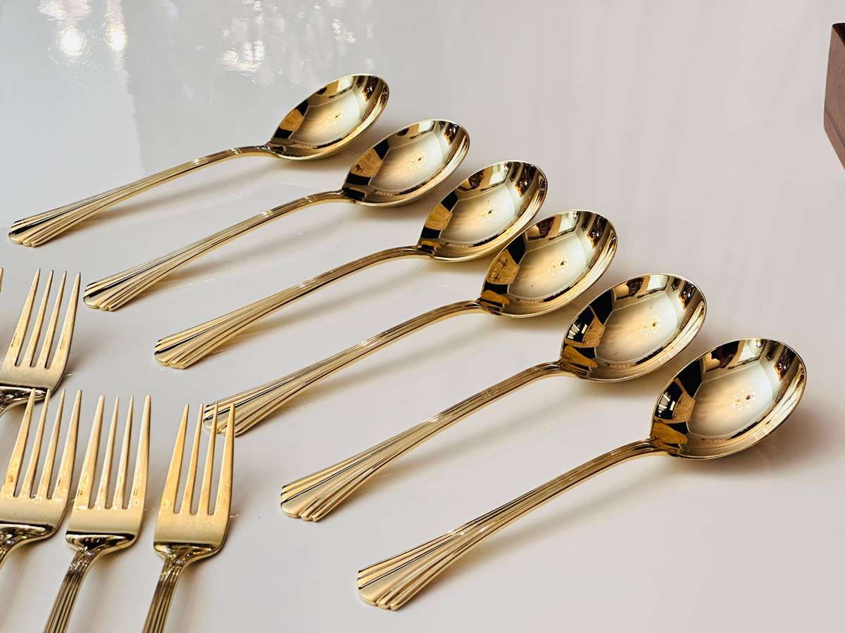 Eetrite 24 Carat Gold Plated Vintage Cutlery Set in Original Wooden Case