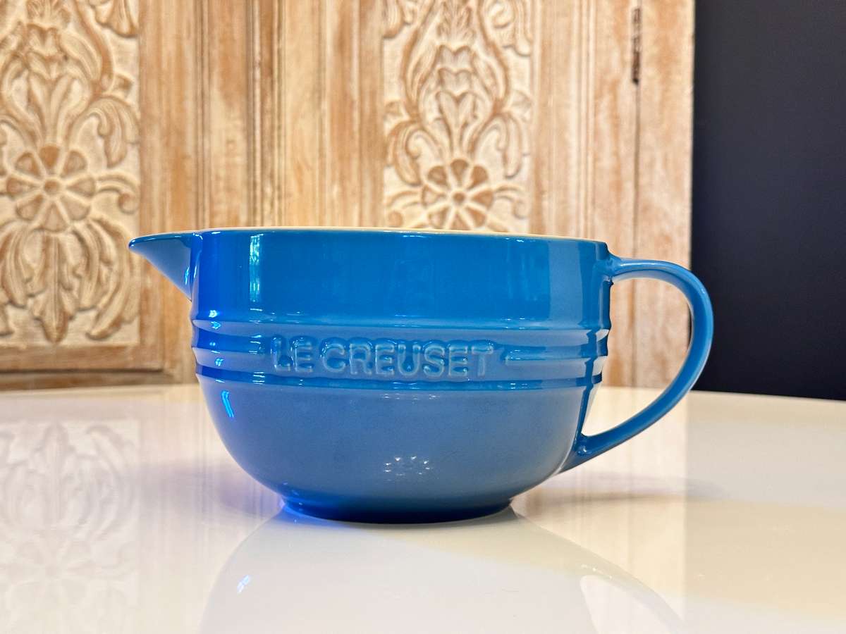 Le Creuset Large Stoneware Mixing / Pouring Bowl