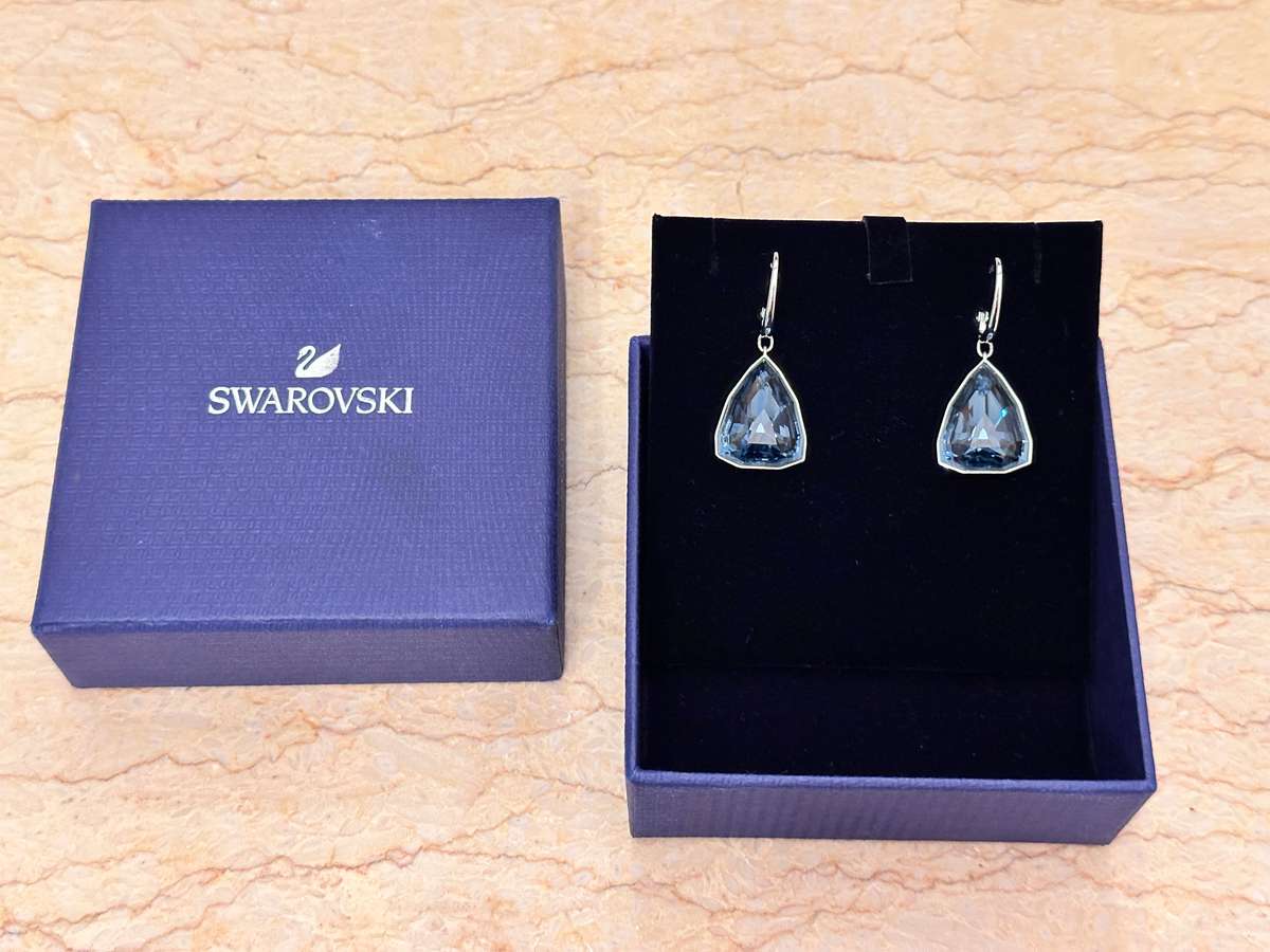 SWAROVSKI Statement Earrings
