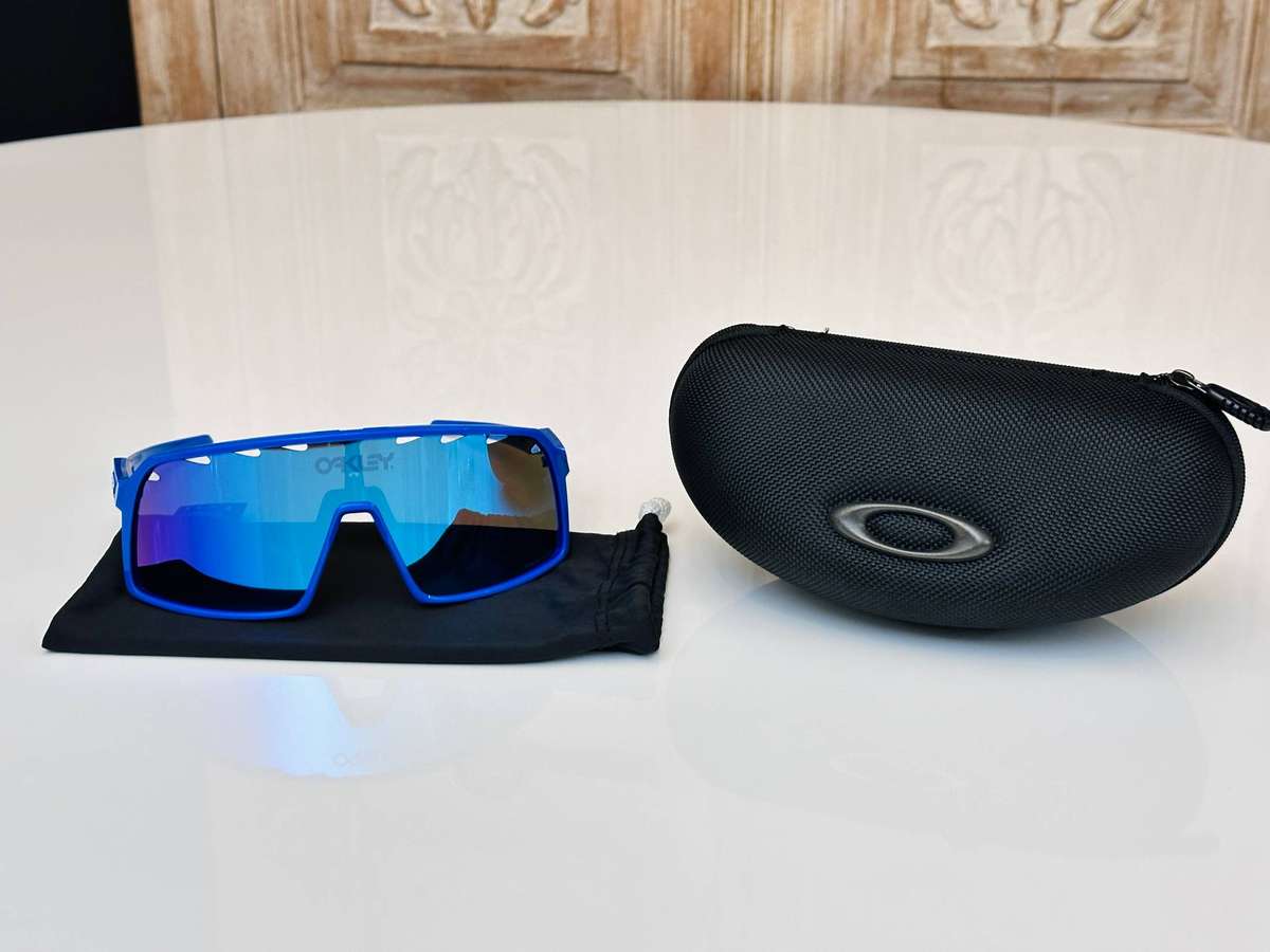 Oakley Limited Edition Sutro Sunglasses with Original Case & Box