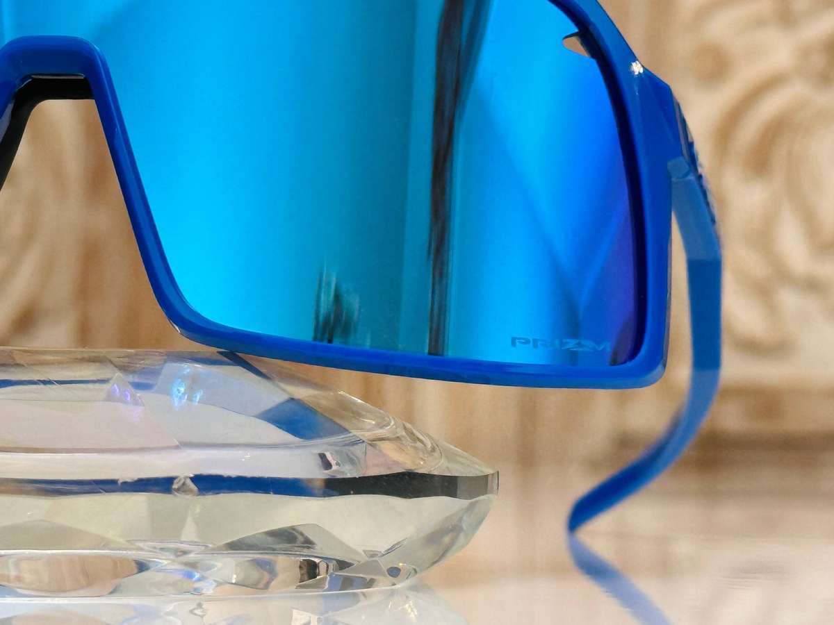 Oakley Limited Edition Sutro Sunglasses with Original Case & Box